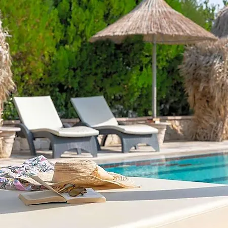Elefteria Apts & Hotel 4*