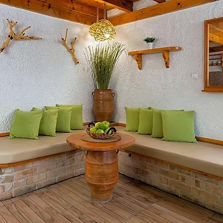 Hotel Elefteria Apts &