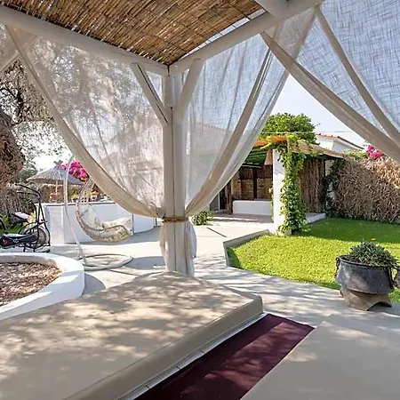 Elefteria Apts & Hotel 4*