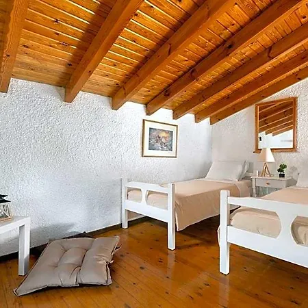 Elefteria Apts & 4* Afantou